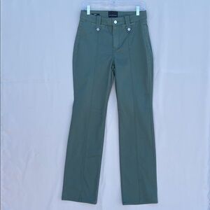 White‎ House Black Market High-Rise Bootcut in Olive, size 6